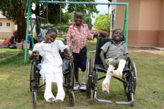 bimbi disabili sull'atlatena